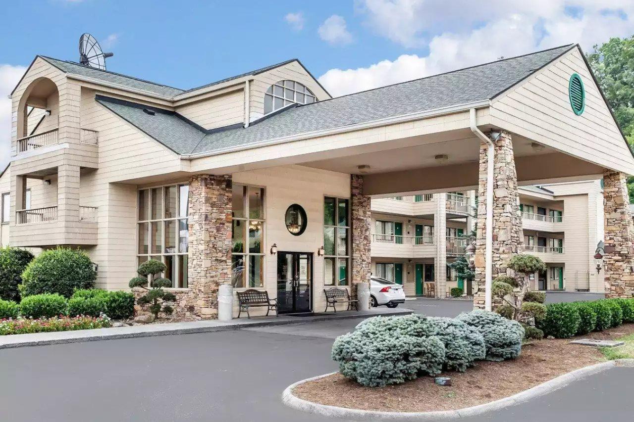 Quality Inn & Suites At Dollywood Lane Pigeon Forge Extérieur photo
