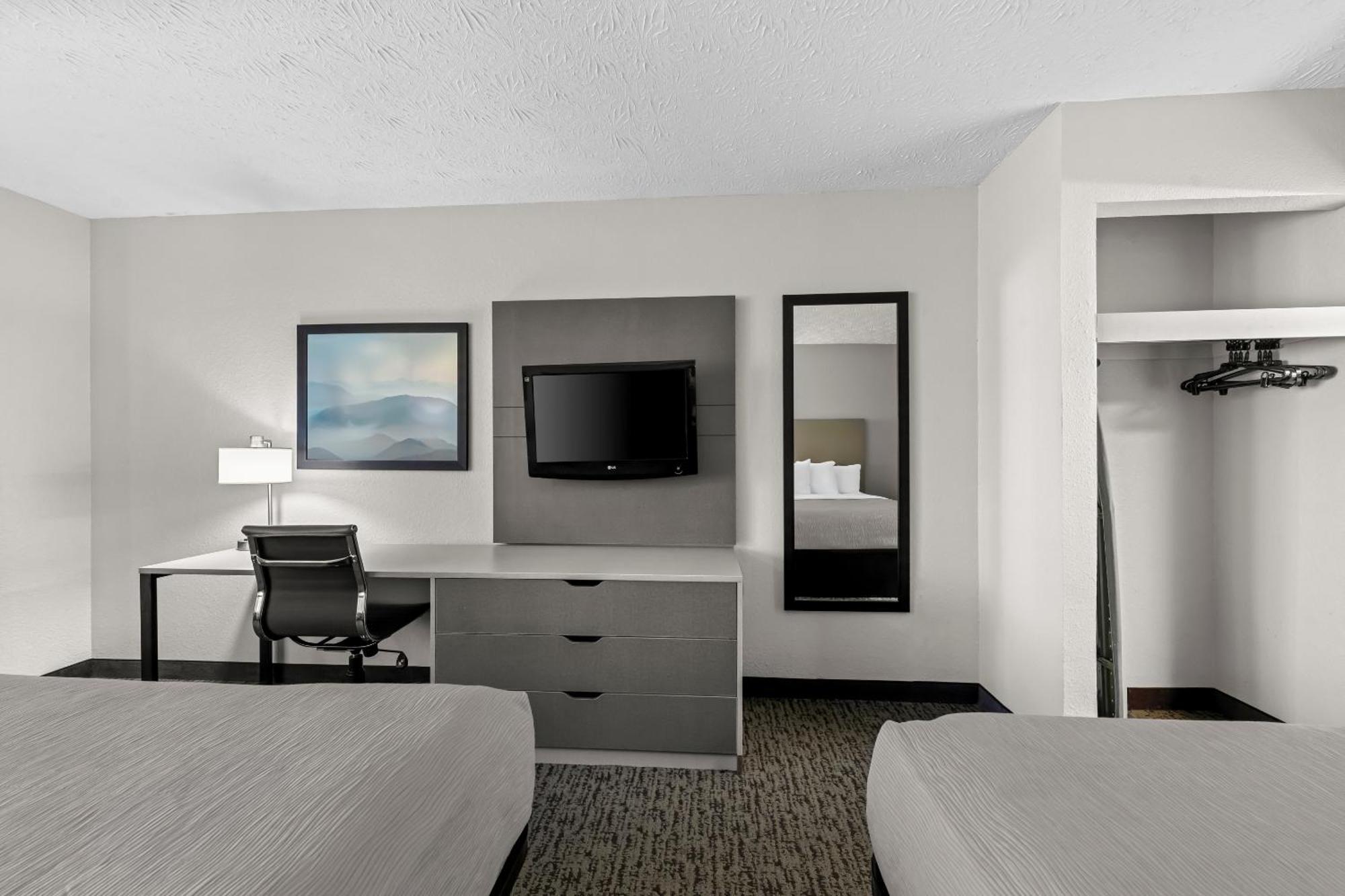 Quality Inn & Suites At Dollywood Lane Pigeon Forge Extérieur photo