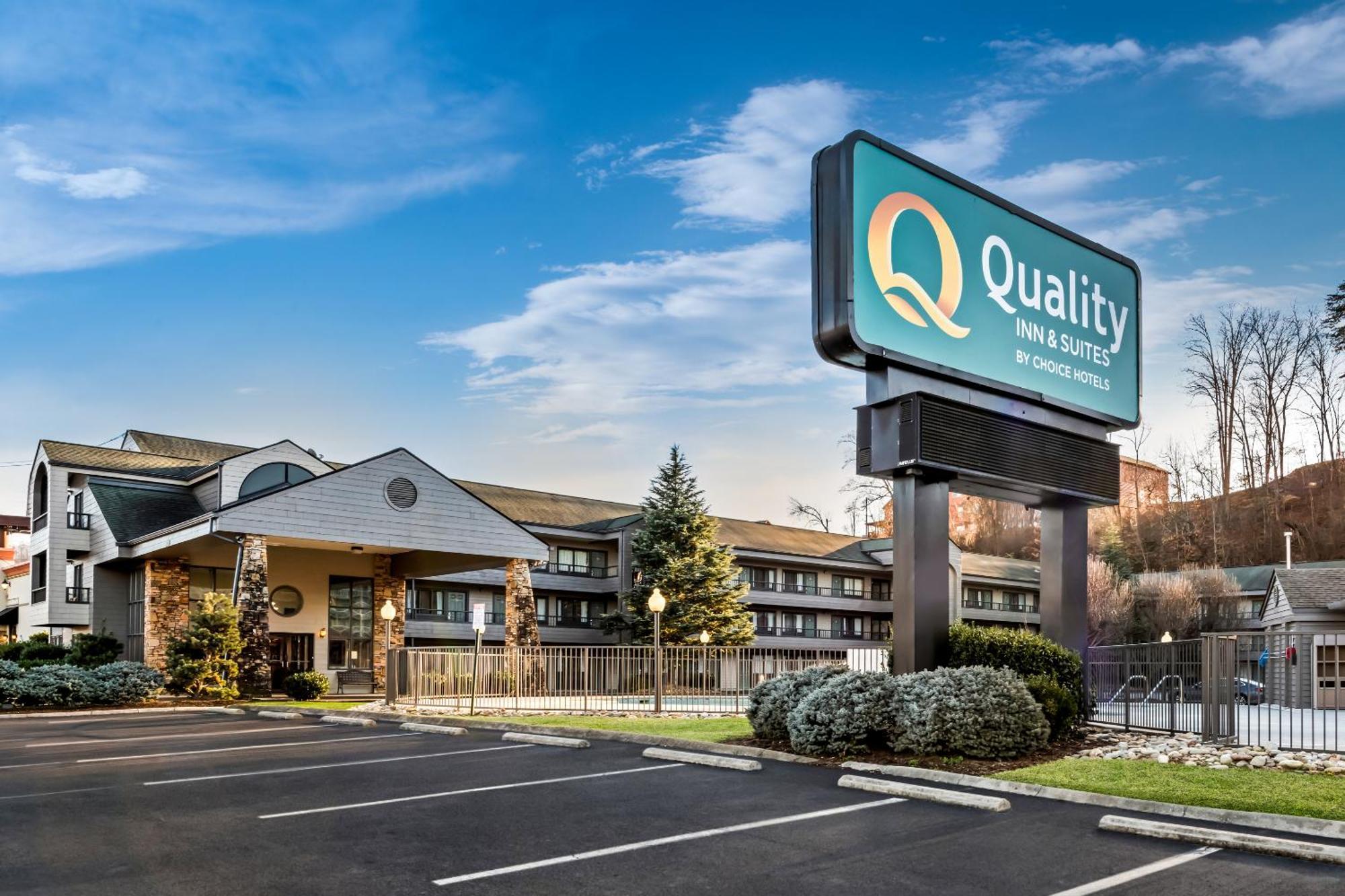 Quality Inn & Suites At Dollywood Lane Pigeon Forge Extérieur photo