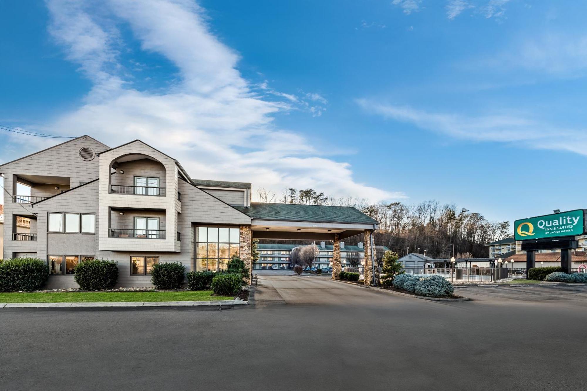 Quality Inn & Suites At Dollywood Lane Pigeon Forge Extérieur photo